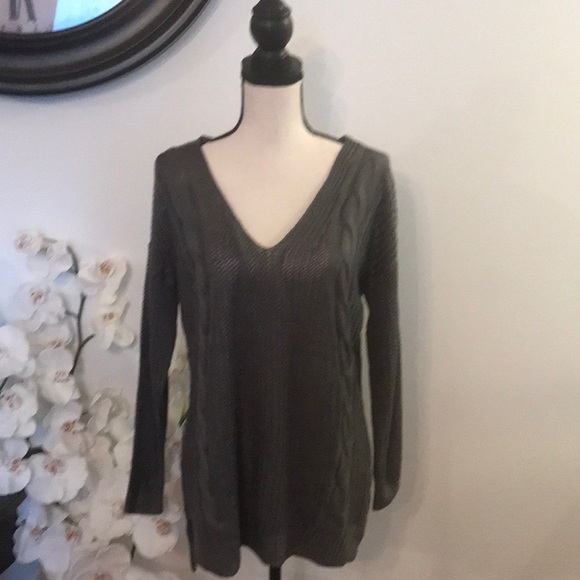 ‼️CLEARANCE‼️  High-Low Cross Back Sweater - Picture 4 of 8